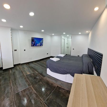 Estudio Recien Reformado En Hotel 1 Linea Playa Torremolinos Buitenkant foto